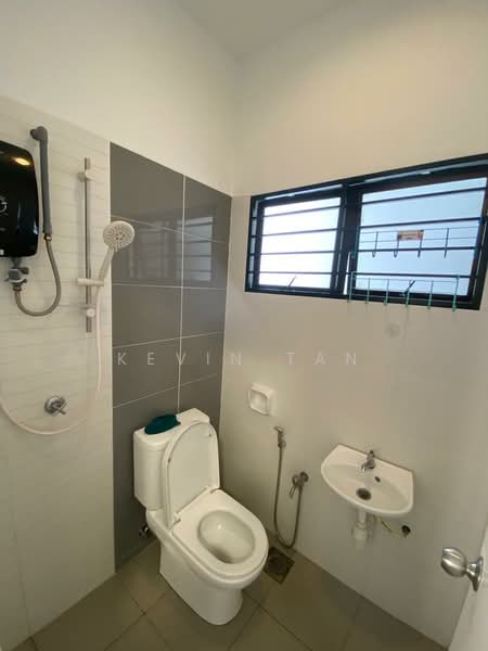 2-storey Terraced House for Sale in Lakeside Residences (Puchong) - Kevin Tan - Bathroom - PropertyGuru.com.my