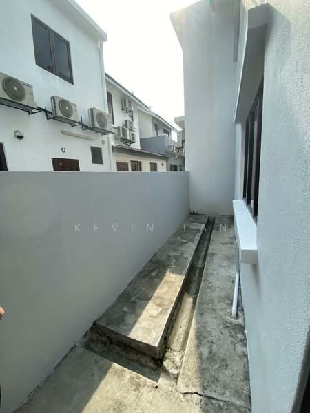 2-storey Terraced House for Sale in Lakeside Residences (Puchong) - Kevin Tan - Exterior - PropertyGuru.com.my