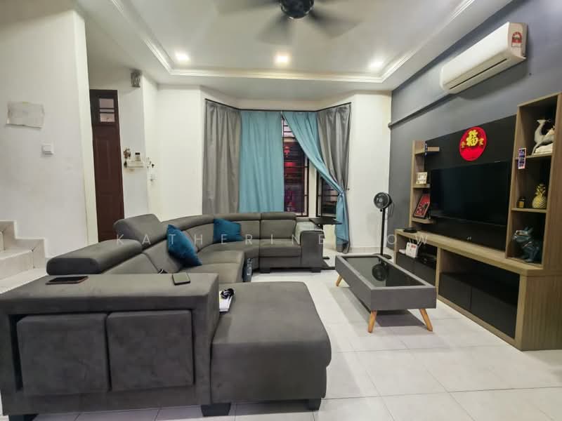 2-storey Terraced House for Sale in Taman Nusa Bestari (Iskandar Puteri (Nusajaya)) - Katherine Low - Living Room - PropertyGuru.com.my