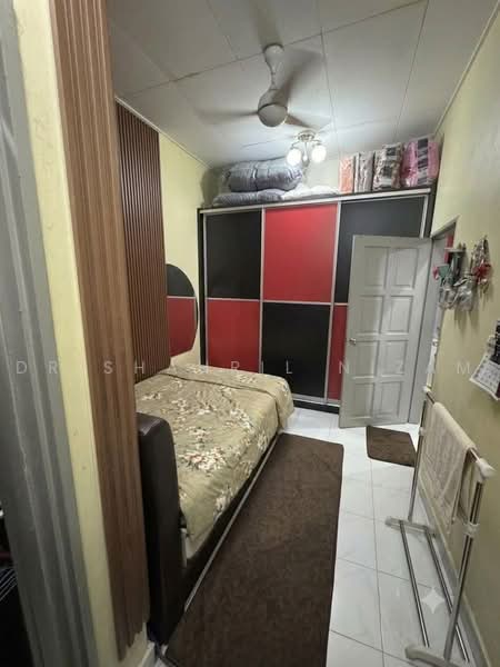 1-storey Terraced House for Sale in Bandar Putera 2 (Klang) - Dr Shahril Nizam - Bedroom - PropertyGuru.com.my