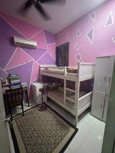 1-storey Terraced House for Sale in Bandar Putera 2 (Klang) - Dr Shahril Nizam - Bedroom - PropertyGuru.com.my