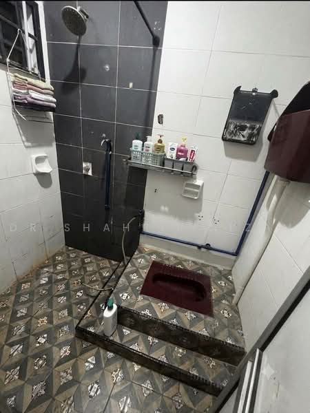 1-storey Terraced House for Sale in Bandar Putera 2 (Klang) - Dr Shahril Nizam - Bathroom - PropertyGuru.com.my