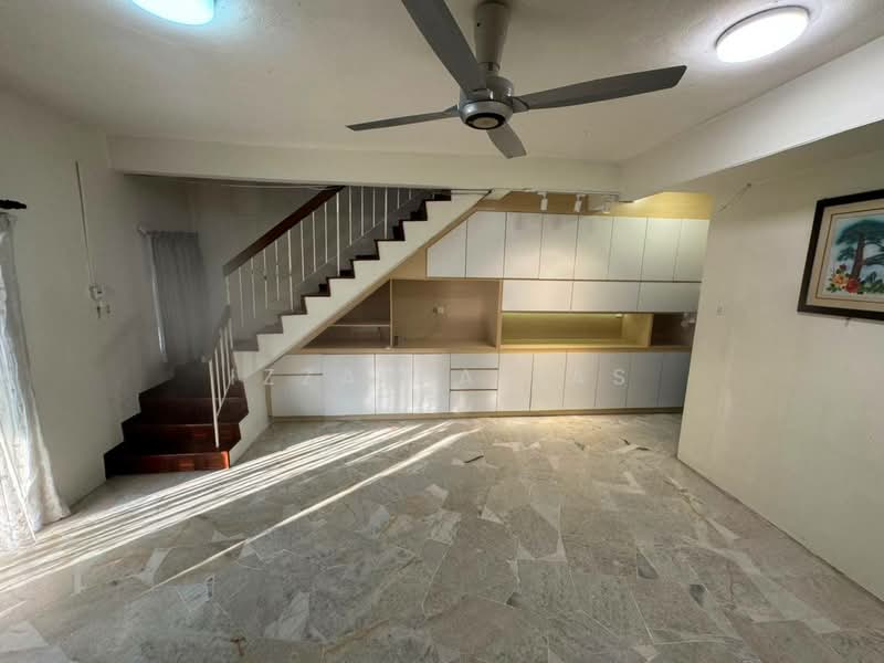 Rumah Teres 2-Tingkat untuk Dijual di Taman Sri Gombak (Gombak) - Izzah Alias - Living Room - PropertyGuru.com.my