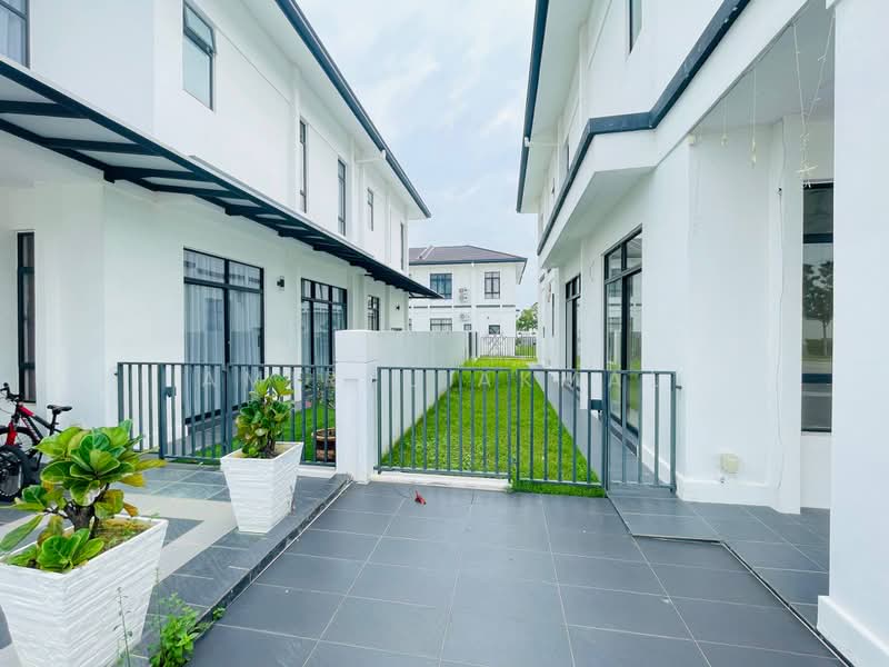 Semi-Detached House for Sale in Kuala Selangor (Selangor) - Amirul Akmal - Exterior - PropertyGuru.com.my