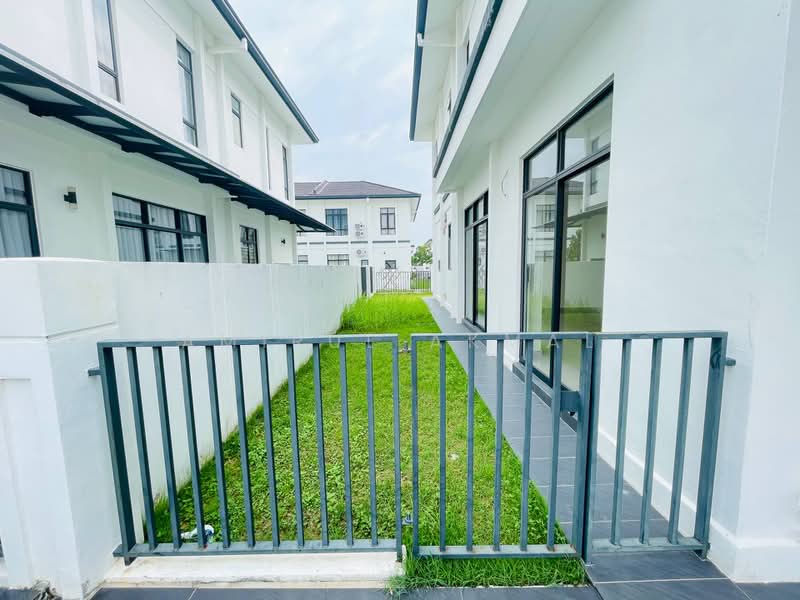 Semi-Detached House for Sale in Kuala Selangor (Selangor) - Amirul Akmal - Exterior - PropertyGuru.com.my