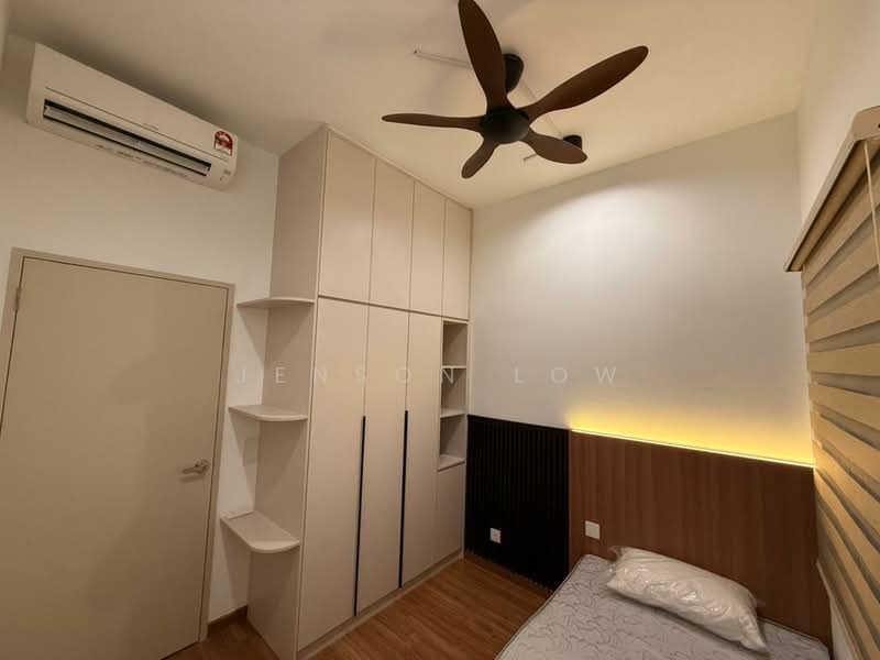 Kediaman Servis untuk Disewa di Residensi Ava @ Kiara Bay - Jenson Low - Bedroom - PropertyGuru.com.my