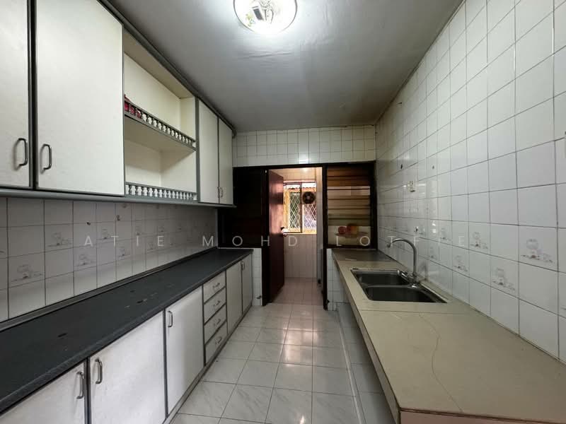 Condominium for Sale at Le Jardine Condominium - Atie Mohd Lotfie - Kitchen - PropertyGuru.com.my