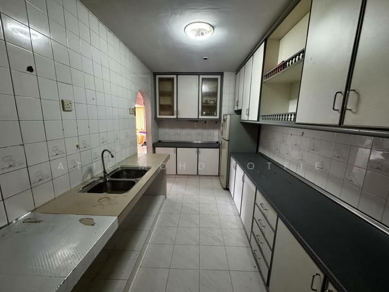Condominium for Sale at Le Jardine Condominium - Atie Mohd Lotfie - Kitchen - PropertyGuru.com.my