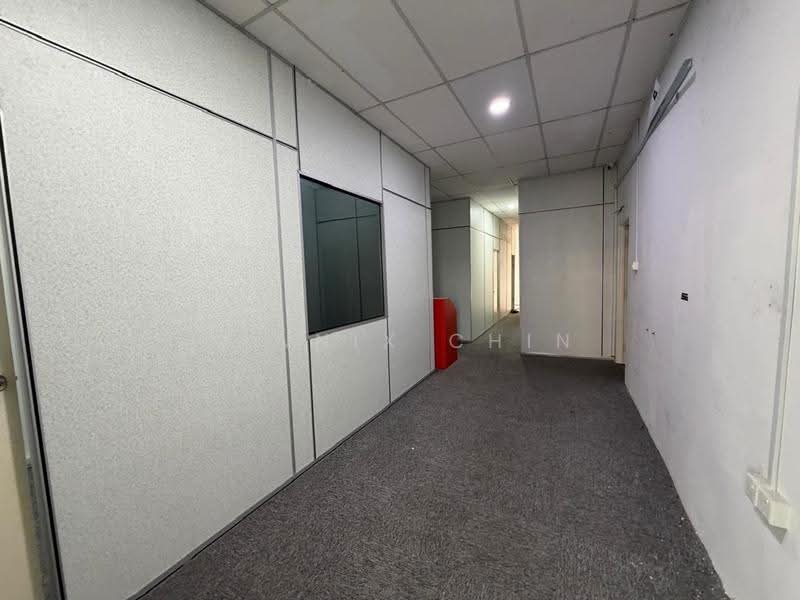 Kedai / Pejabat untuk Disewa di Senawang (Negeri Sembilan) - Dennix Chin - Corridor - PropertyGuru.com.my