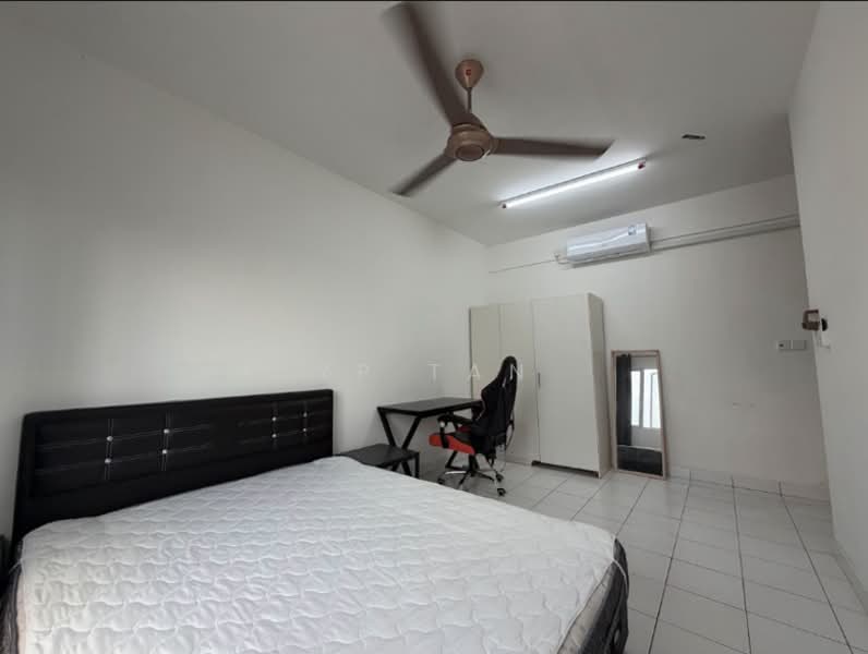 Pangsapuri untuk Disewa di Lily Apartment @ Kuchai Lama - YP Tan - Bedroom - PropertyGuru.com.my
