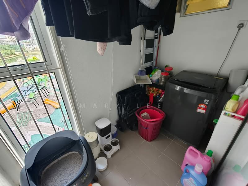 Kondominium untuk Disewa di Lakefront Homes - Mark Lee - Balcony - PropertyGuru.com.my