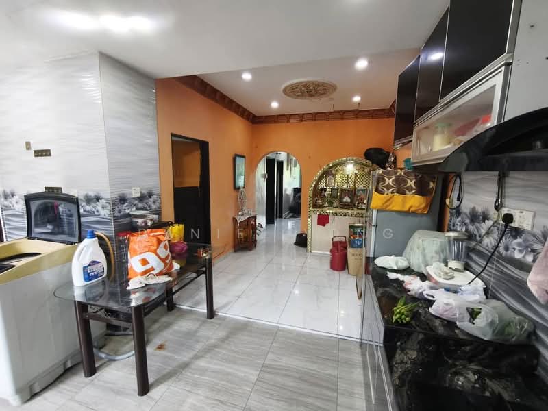 Rumah Teres 2 Tingkat untuk Dijual di Taman Permai (Seremban) - Daniel Yong - Kitchen - PropertyGuru.com.my