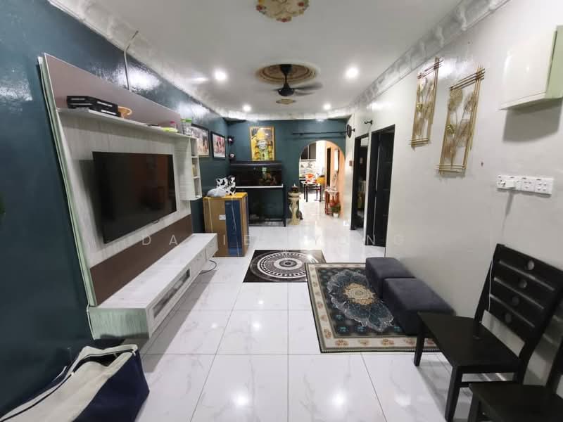 Rumah Teres 2 Tingkat untuk Dijual di Taman Permai (Seremban) - Daniel Yong - Living Room - PropertyGuru.com.my