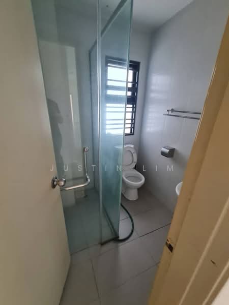 Kondominium untuk Disewa di Serin Residency - Justin Lim - Bathroom - PropertyGuru.com.my