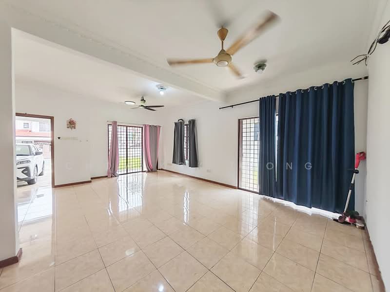 Semi-Detached House for Sale in Seri Kembangan (Selangor) - Chow Kok Toong - Living Room - PropertyGuru.com.my