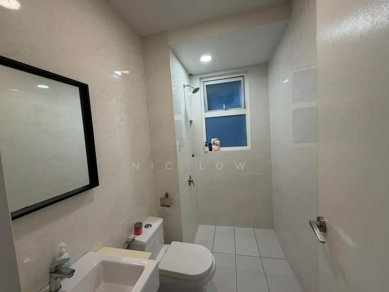 Servis Apartment untuk Disewa di Eco Sky - Nic Low - Bathroom - PropertyGuru.com.my