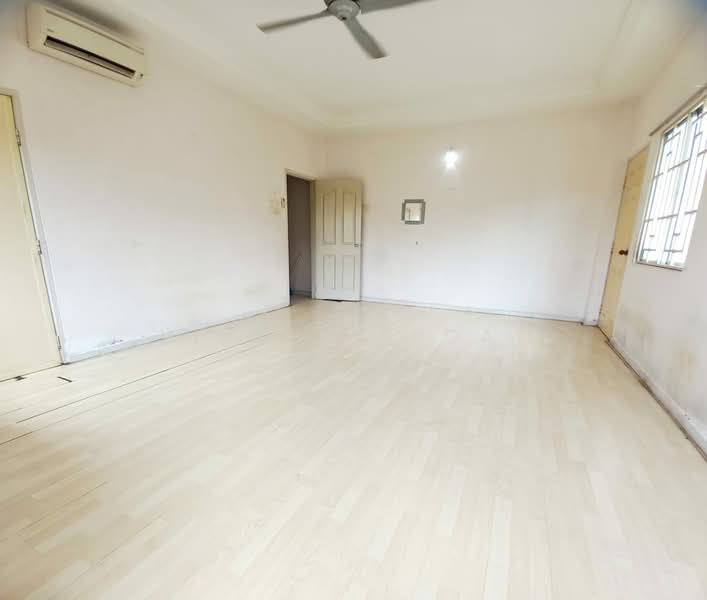 2-storey Terraced House for Rent in Batu Maung (Penang) - Vincent Koay - Living Room - PropertyGuru.com.my