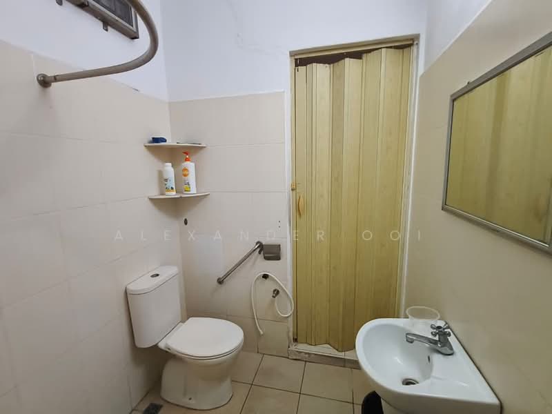 2-storey Terraced House for Sale in Alor Setar (Kedah) - Alexander Ooi - Bathroom - PropertyGuru.com.my