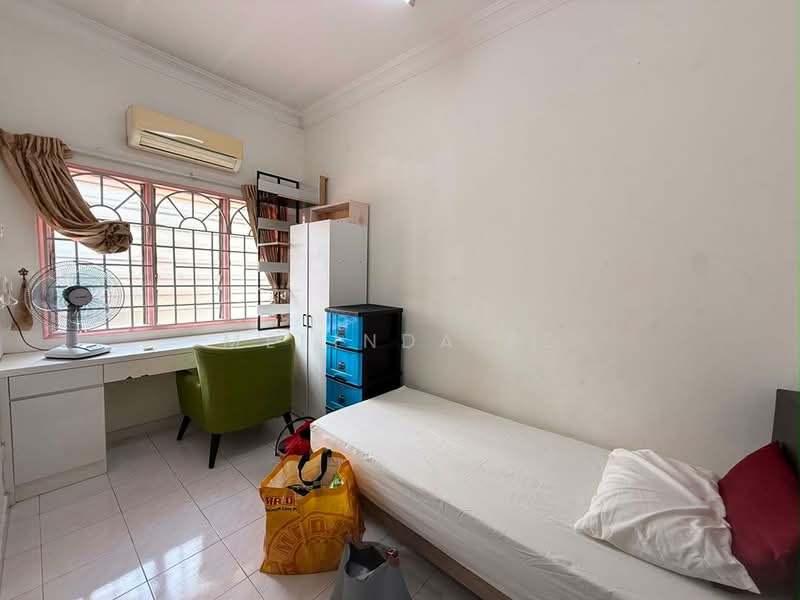 2-storey Terraced House for Sale in Taman Desa Harmoni (Masai) - Melinda Ee - Bedroom - PropertyGuru.com.my