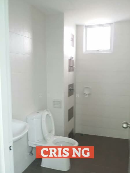 Kondominium untuk Dijual di The Golden Triangle Condominium - Cris Ng - Bathroom - PropertyGuru.com.my