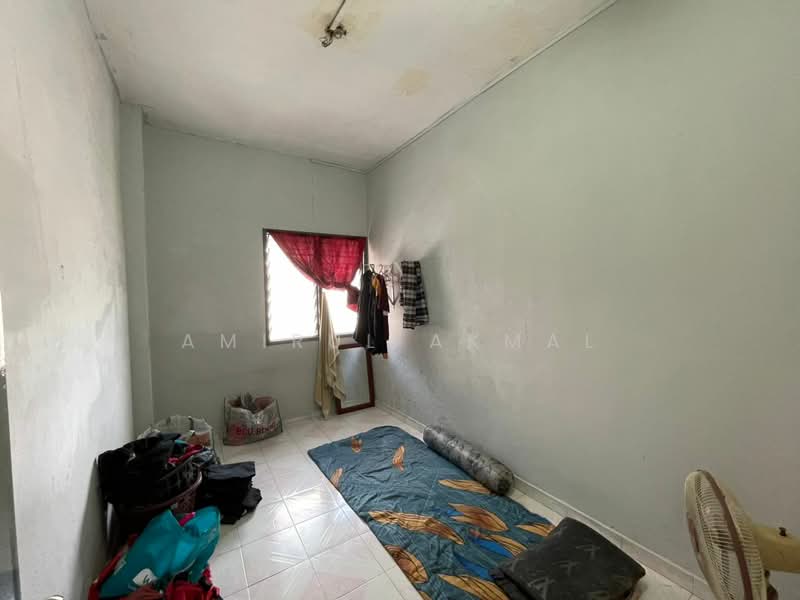 Apartment for Sale at Taman Kinrara Section 2 Apartment - Amirul Akmal - Bedroom - PropertyGuru.com.my