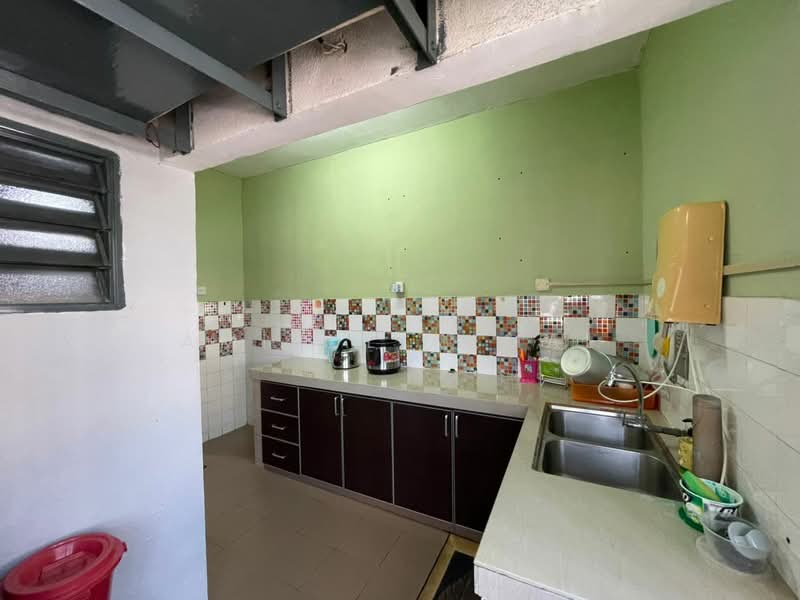 Apartment for Sale at Taman Kinrara Section 2 Apartment - Amirul Akmal - Kitchen - PropertyGuru.com.my
