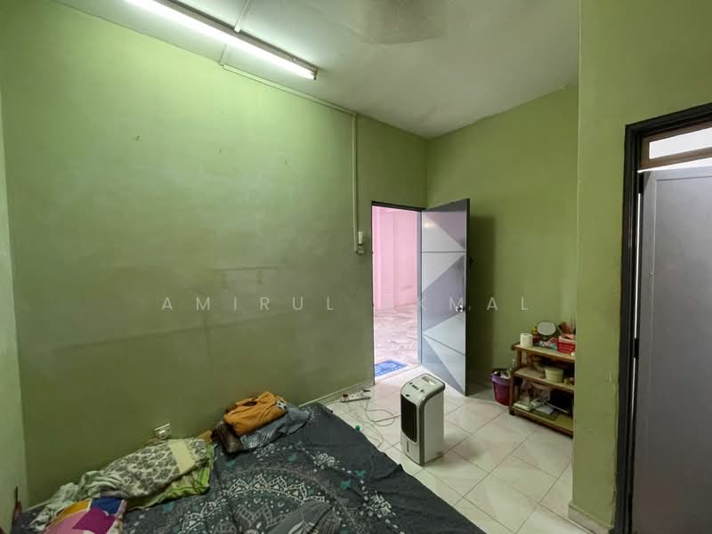 Apartment for Sale at Taman Kinrara Section 2 Apartment - Amirul Akmal - Bedroom - PropertyGuru.com.my