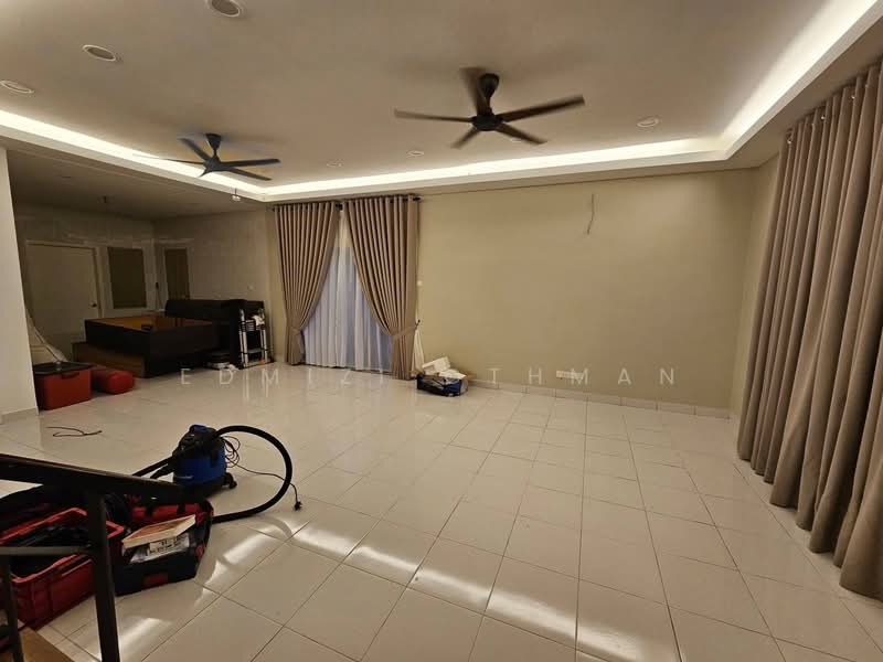 Rumah Teres 2 Tingkat untuk Dijual di Senawang (Negeri Sembilan) - Edmizi Othman - Living Room - PropertyGuru.com.my