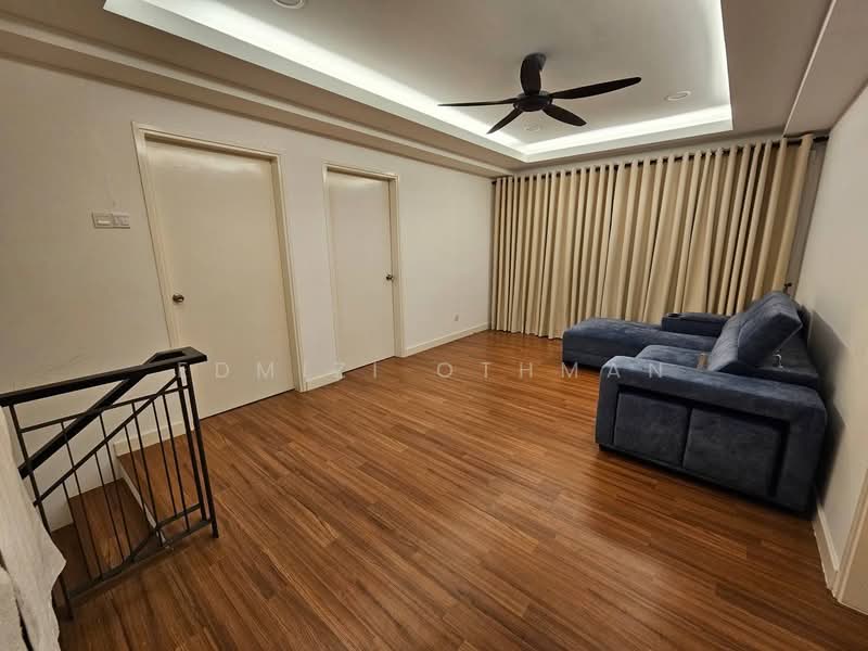 Rumah Teres 2 Tingkat untuk Dijual di Senawang (Negeri Sembilan) - Edmizi Othman - Living Room - PropertyGuru.com.my