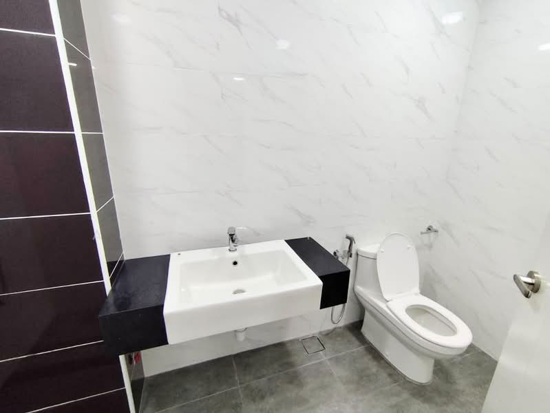 Condominium for Rent at Botanika - APRILIA CHAYADI - Bathroom - PropertyGuru.com.my