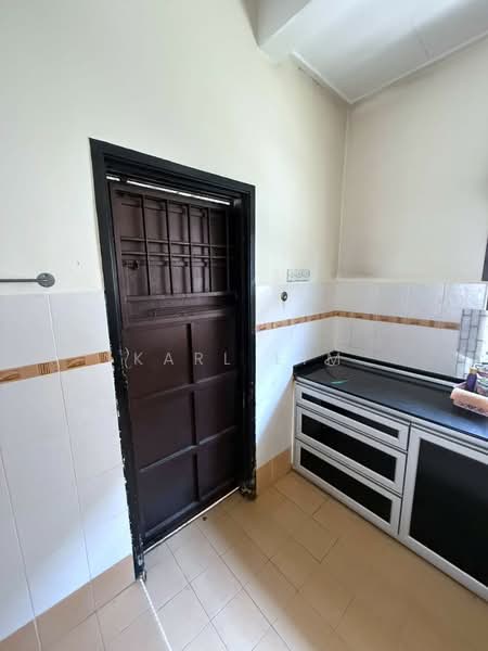 Rumah Teres 2-Tingkat untuk Dijual di Ulu Tiram (Johor) - Karl Lim - Kitchen - PropertyGuru.com.my