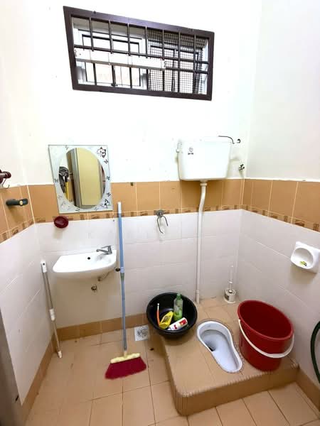 Rumah Teres 2-Tingkat untuk Dijual di Ulu Tiram (Johor) - Karl Lim - Bathroom - PropertyGuru.com.my