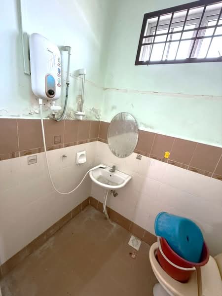 Rumah Teres 2-Tingkat untuk Dijual di Ulu Tiram (Johor) - Karl Lim - Bathroom - PropertyGuru.com.my