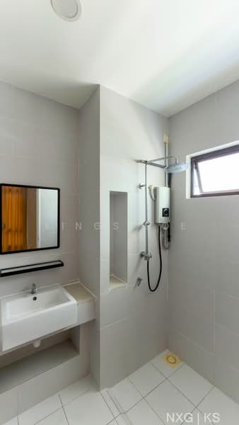 2-storey Terraced House for Rent in Puncak Alam (Selangor) - Kings Soe - Bathroom - PropertyGuru.com.my