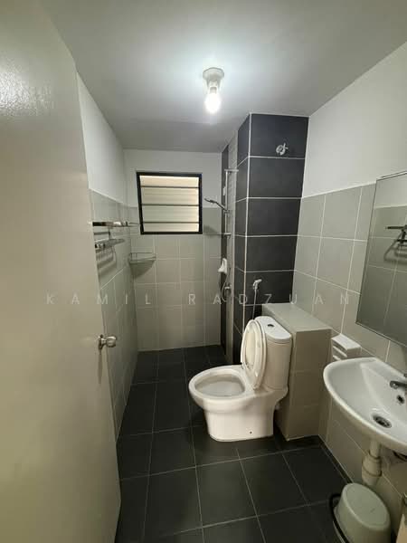 Kondominium untuk Disewa di Hillpark Residence - Kamil Radzuan - Bathroom - PropertyGuru.com.my