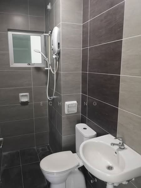 Condominium for Rent at Zeta Deskye (Alam Saujana) - Echo Ng - Bathroom - PropertyGuru.com.my