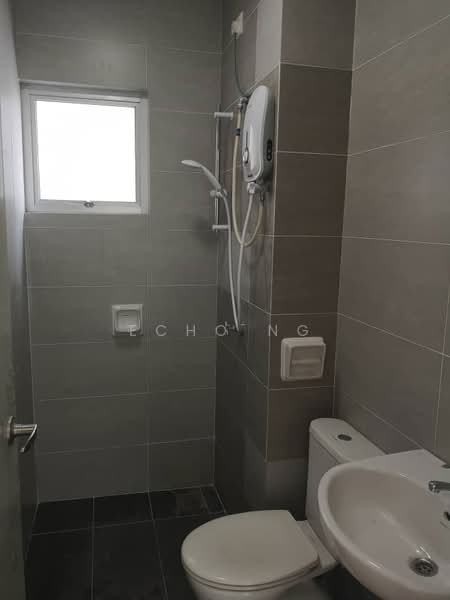 Condominium for Rent at Zeta Deskye (Alam Saujana) - Echo Ng - Bathroom - PropertyGuru.com.my