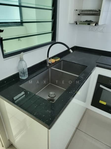Condominium for Sale at Skyvilla @ D'Island - Max Teoh - Kitchen - PropertyGuru.com.my