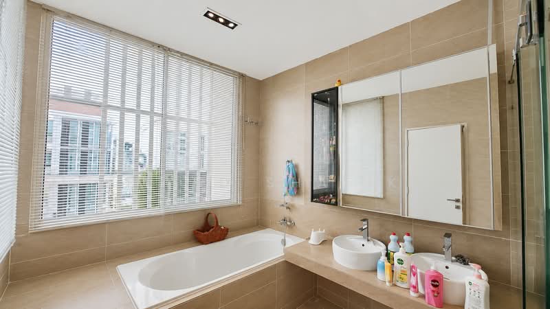 Rumah Berkembar untuk Dijual di Cyberjaya (Selangor) - Mohd Shafik - Bathroom - PropertyGuru.com.my