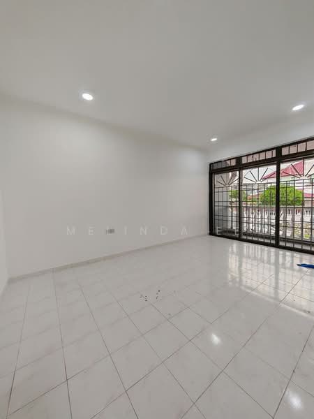 Rumah Teres 2-Tingkat untuk Dijual di Taman Johor Jaya (Johor Bahru) - Melinda Ee - Living Room - PropertyGuru.com.my