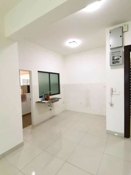 Service Residence for Sale at 8 Kinrara - Mak Oliver - Kitchen - PropertyGuru.com.my