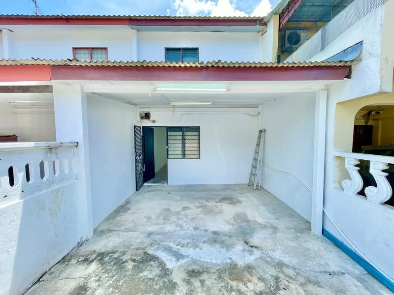 Rumah Teres 2 Tingkat untuk Dijual di Taman Desa Jaya (Johor Bahru) - Chen Shieh Yu - Exterior - PropertyGuru.com.my