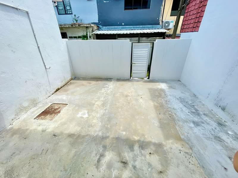 Rumah Teres 2 Tingkat untuk Dijual di Taman Desa Jaya (Johor Bahru) - Chen Shieh Yu - Exterior - PropertyGuru.com.my