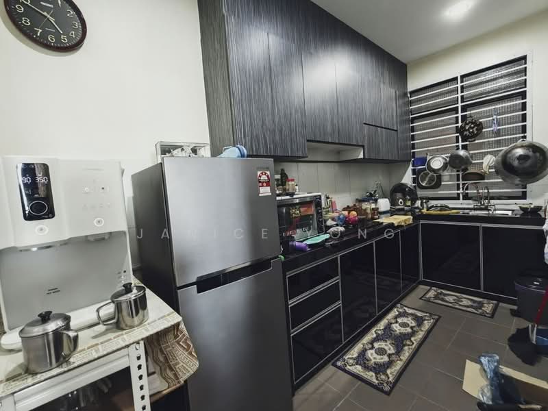 Servis Apartment untuk Dijual di Jentayu Residensi @ Tampoi - Janice Yong - Kitchen - PropertyGuru.com.my