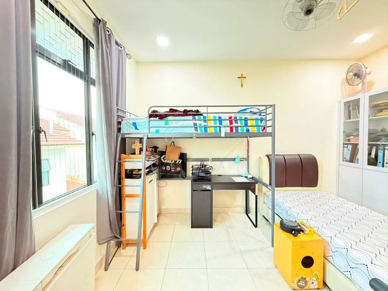 2-storey Terraced House for Sale in Taman Laguna (Johor Bahru) - Ace Tan - Bedroom - PropertyGuru.com.my