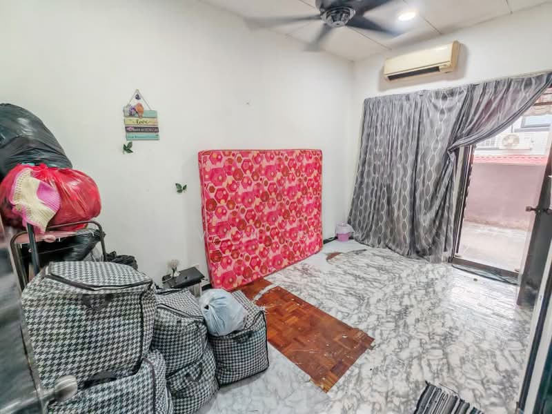 2-storey Terraced House for Sale in Saujana Puchong (Puchong) - Evan Goh - Bedroom - PropertyGuru.com.my