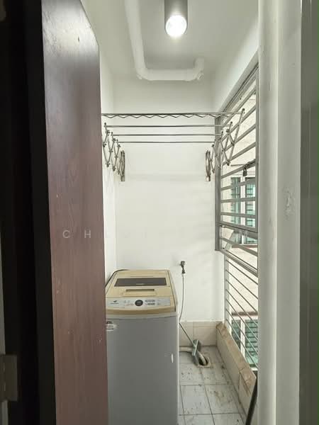 Kediaman Servis untuk Disewa di SuriaMas Suites - Chloe Shum - Balcony - PropertyGuru.com.my