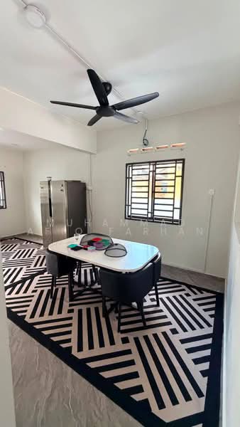 Rumah Berkembar untuk Dijual di Taman Delima 2 (Tebrau) - MUHAMMAD AFIQ FARHAN - Dining Room - PropertyGuru.com.my