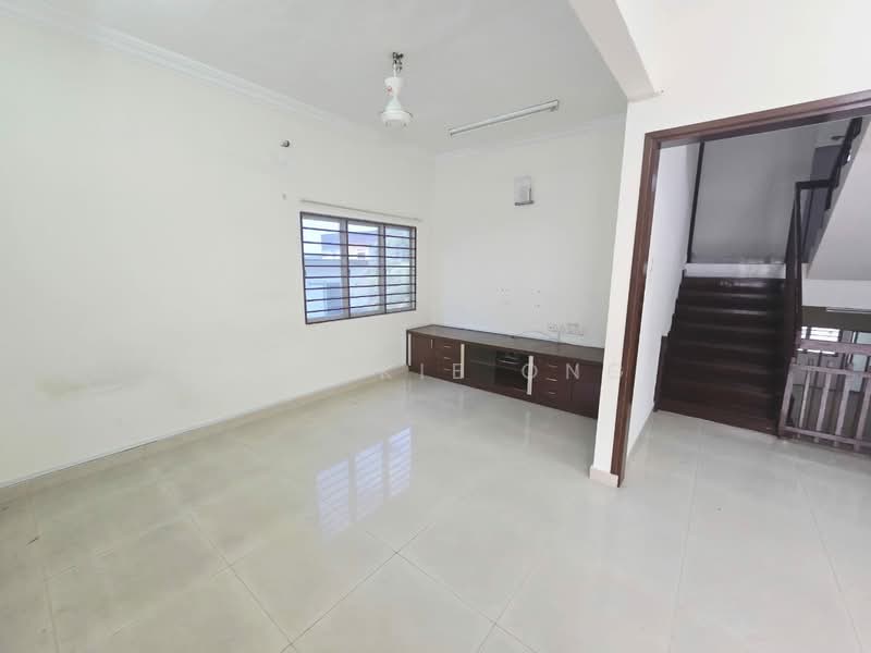 Rumah Teres 2 Tingkat untuk Dijual di Taman Midah (Cheras) - Frankie Ong - Living Room - PropertyGuru.com.my