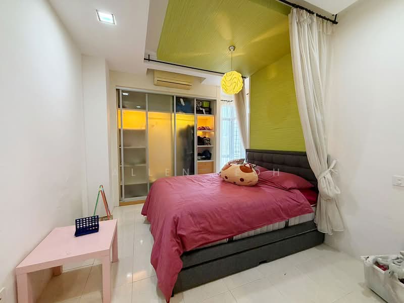 Condominium for Sale at The View Condominium - Allen Yeoh - Bedroom - PropertyGuru.com.my